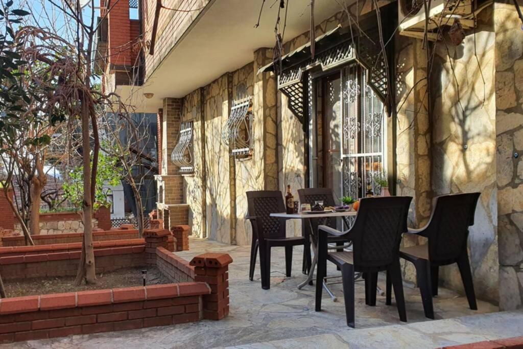 Daire 2+1 Apartm With Garden + Balcony , At Ladies