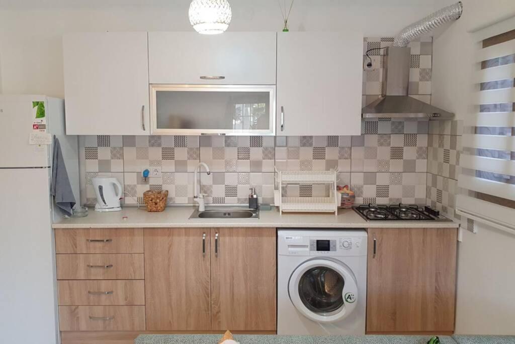 2+1 Apartm With Garden + Balcony , At Ladies Daire Kuşadası
