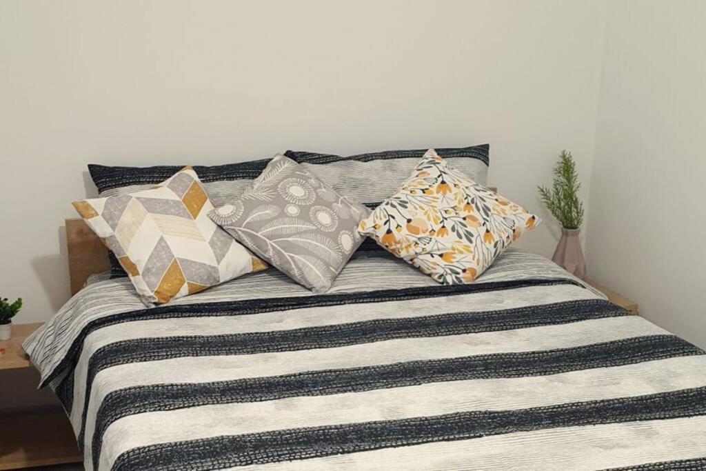 2+1 Apartm With Garden + Balcony , At Ladies Daire Kuşadası