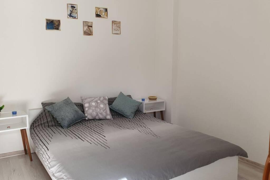 2+1 Apartm With Garden + Balcony , At Ladies * Kuşadası